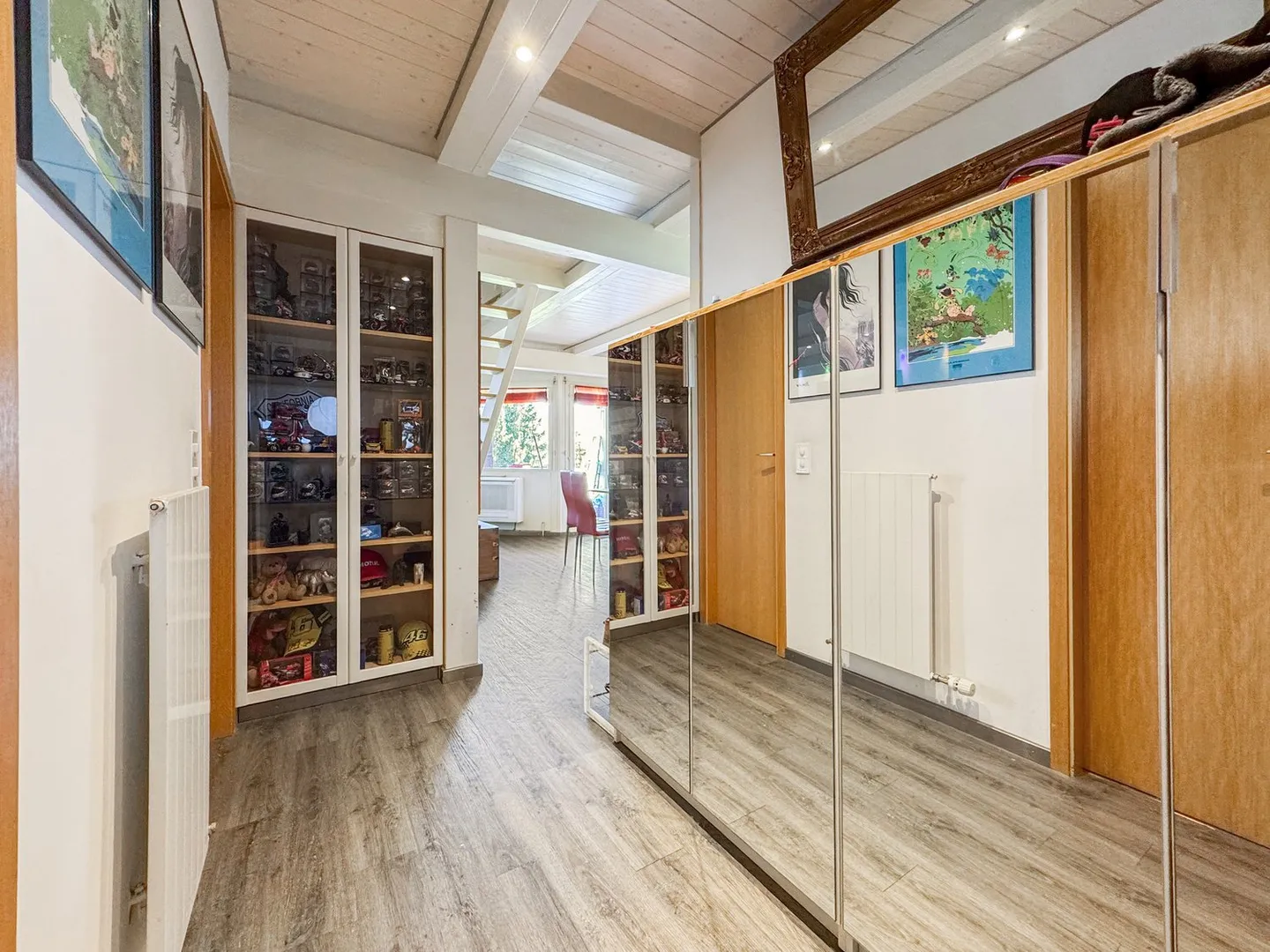 Exklusives Dachgeschoss in ruhiger Residenz - Foto 2 von 14