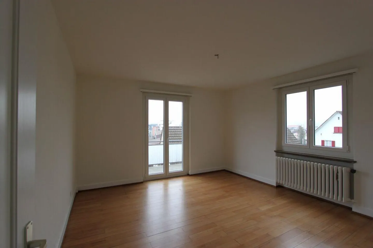 Appartamento semplice e bello in città - Foto 2 di 8