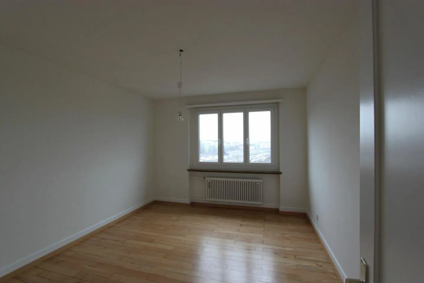 Appartamento semplice e bello in città - Foto 4 di 8