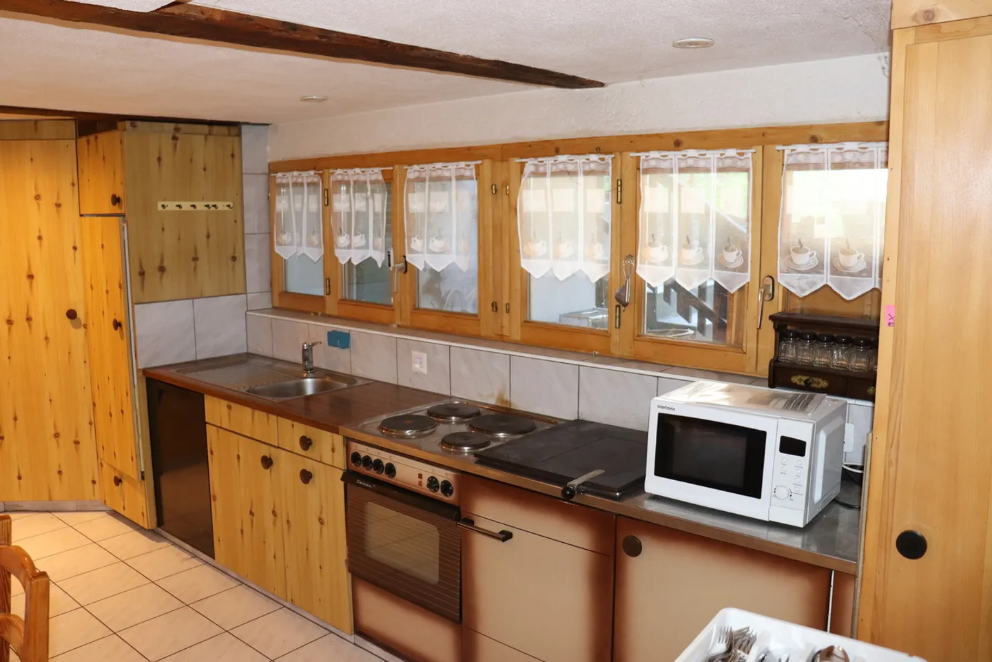 Charmante 4.5-Zimmerwohnung mit Rustikalem Flair - Foto 2 von 11