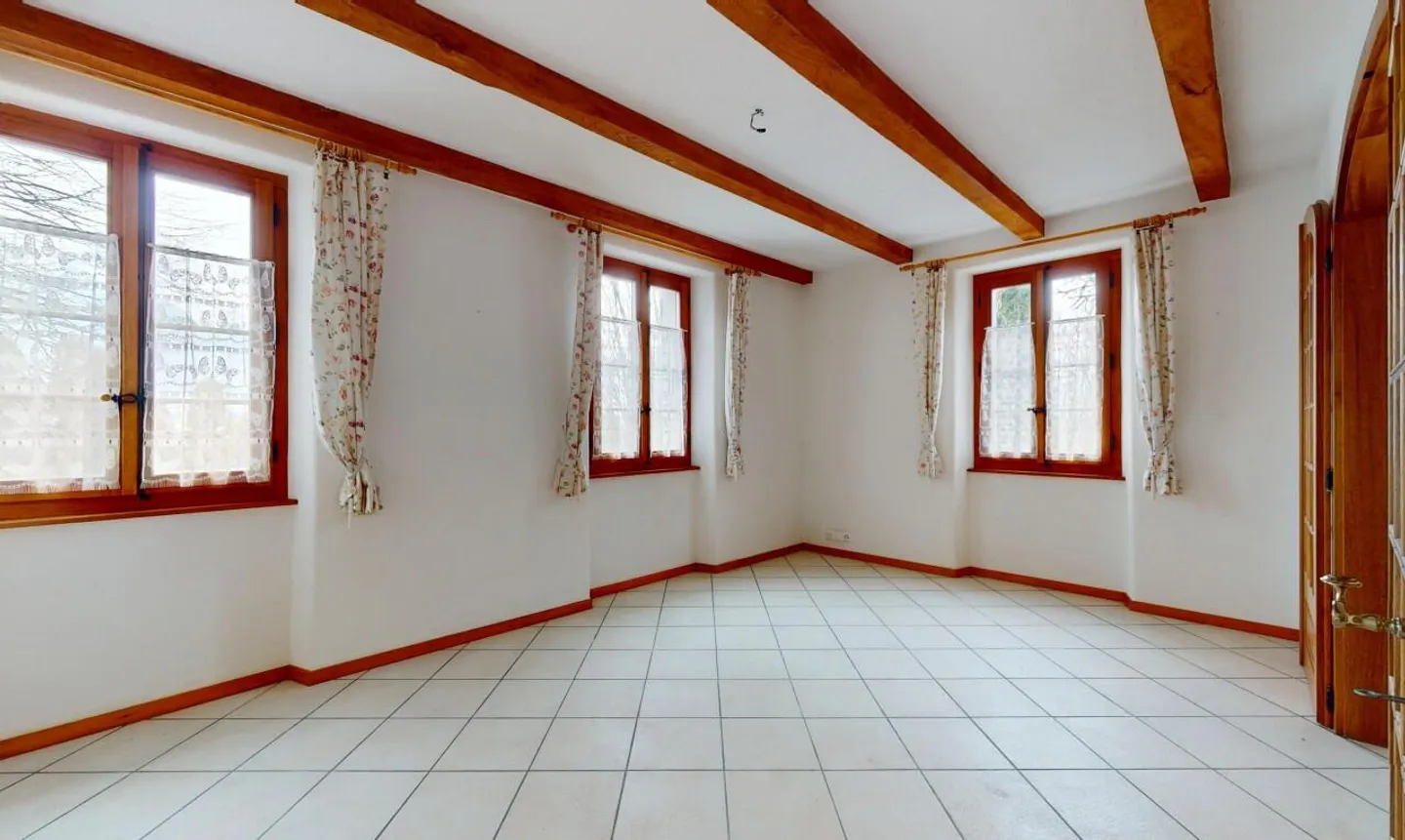 Rental building and 3 activity/storage spaces - Photo 5 of 13