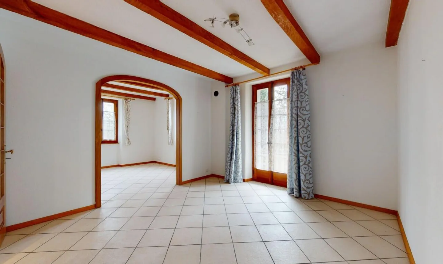 Rental building and 3 activity/storage spaces - Photo 8 of 13