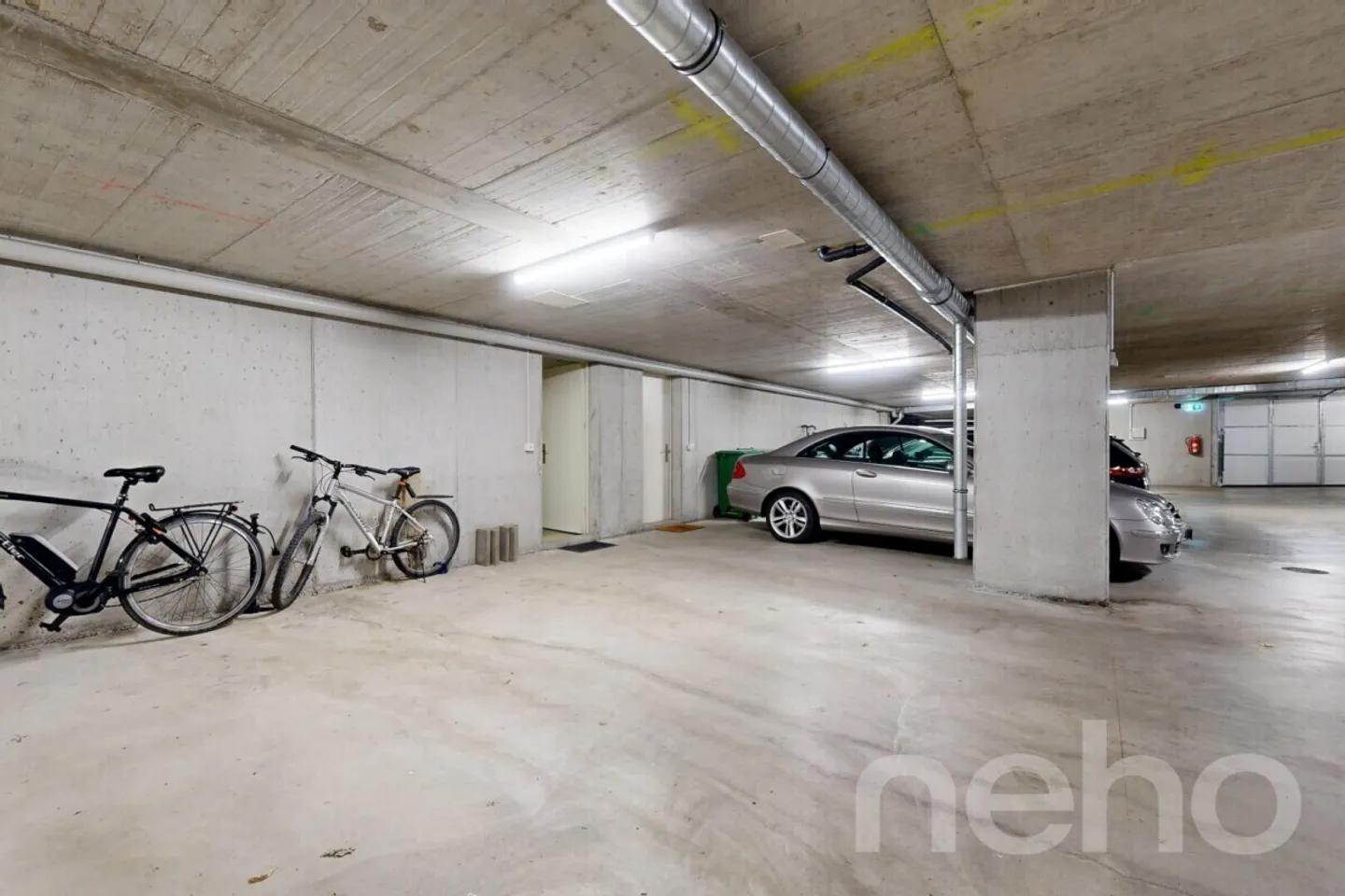 Moderna casa a schiera di 5,5 con due posti auto sotterranei a Fehraltorf - Foto 11 di 12