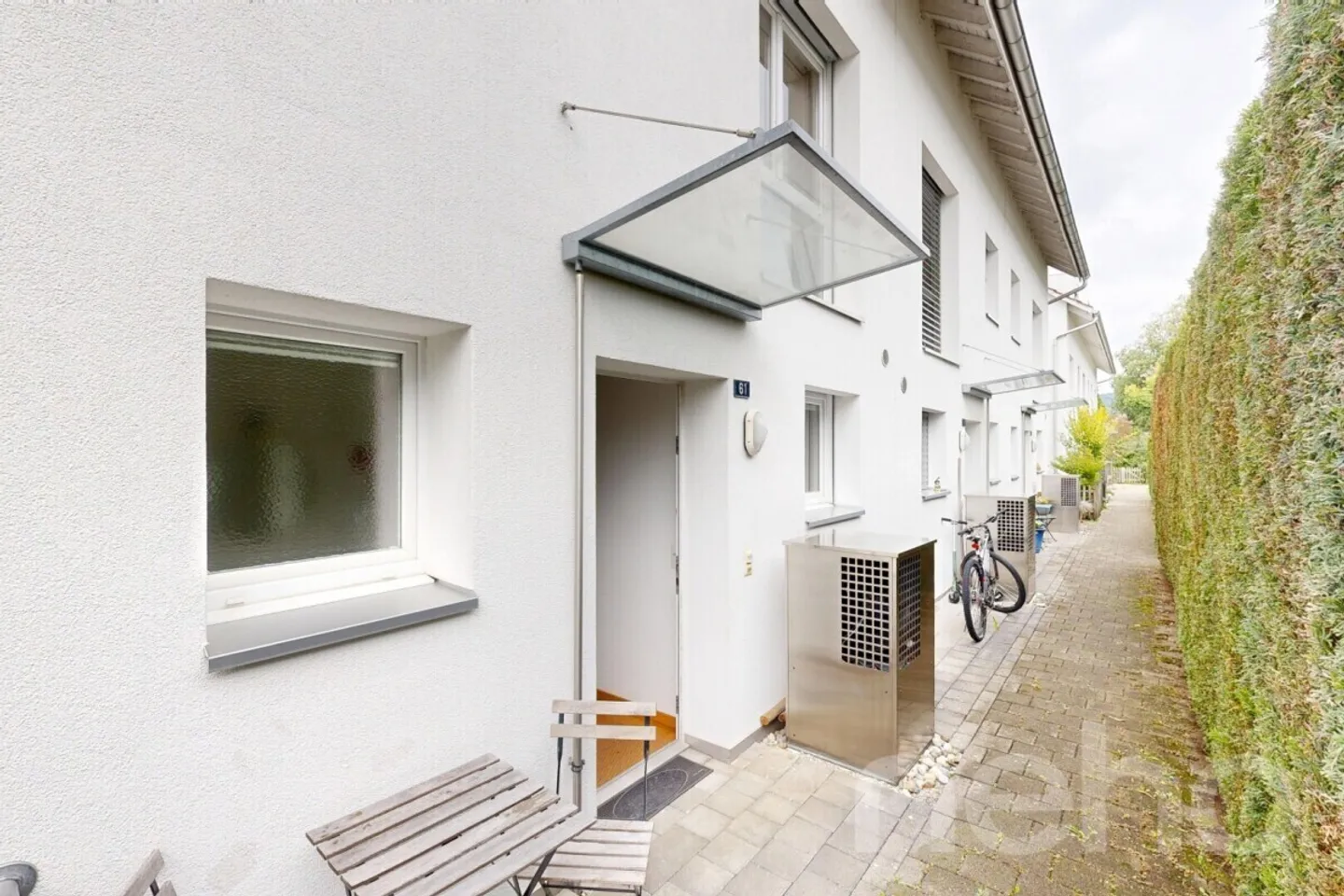 Moderna casa a schiera di 5,5 con due posti auto sotterranei a Fehraltorf - Foto 12 di 12