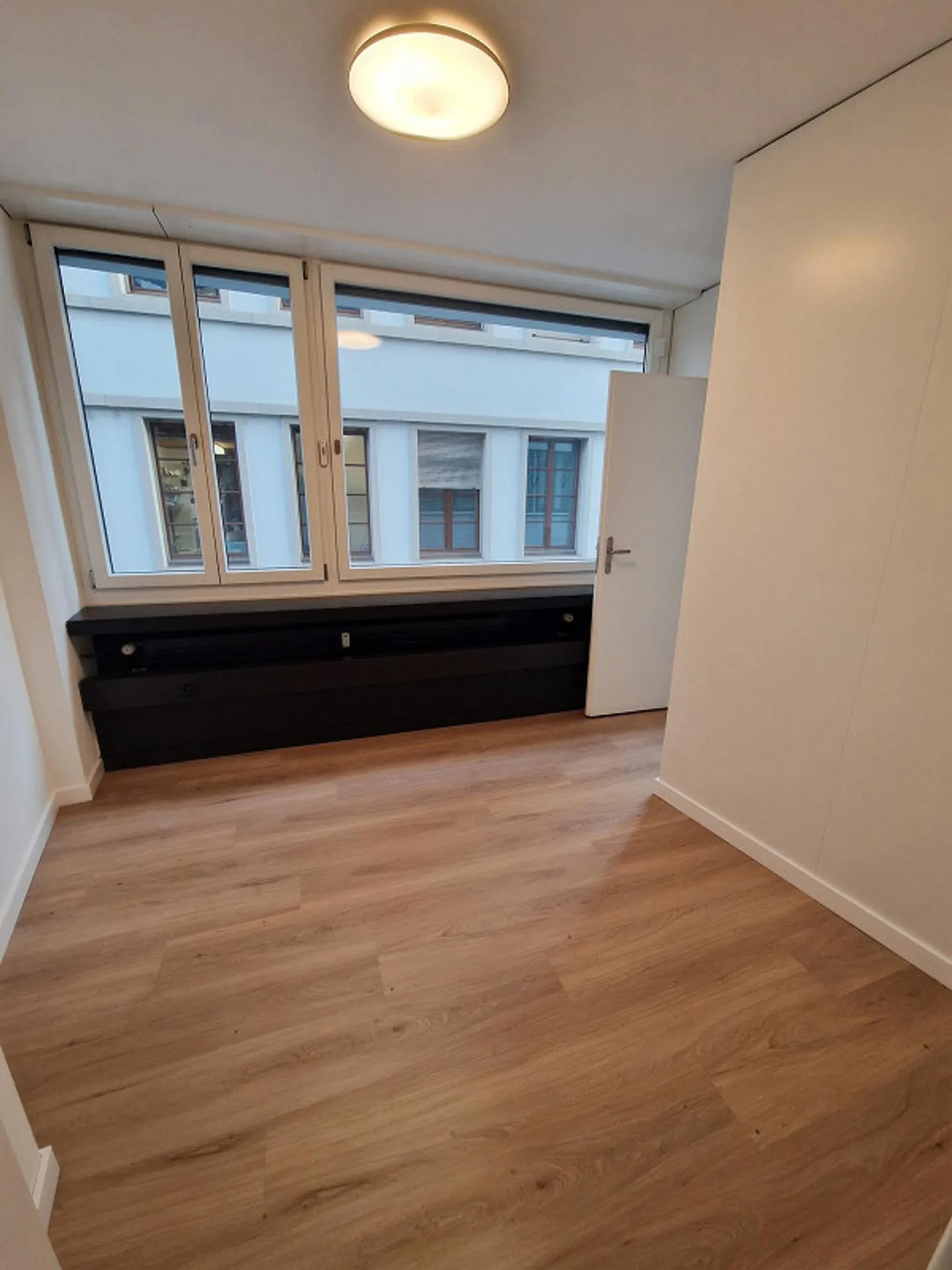Your new business domicile in the center of Grossbasel - Photo 3 of 4