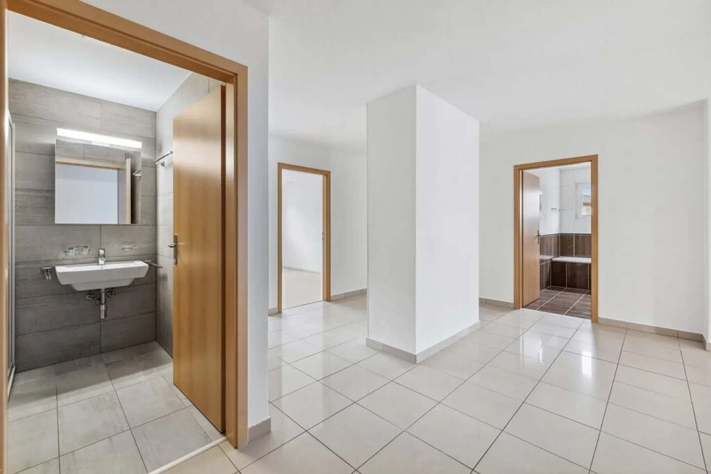 Appartement spacieux à Sierre - Photo 8 sur 12