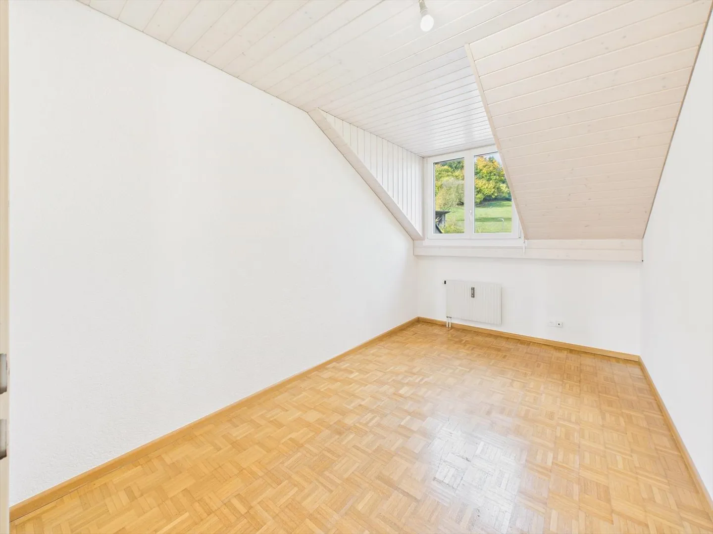 Spacious 5.5-room attic apartment in Rothenfluh, Canton BL - Photo 6 of 10