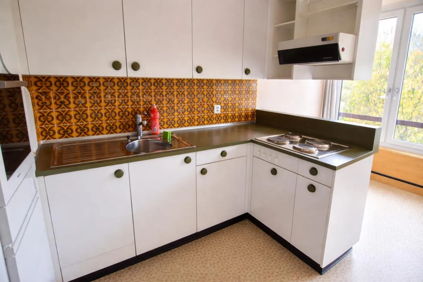 Vivere tranquillo in periferia - Foto 2 di 11