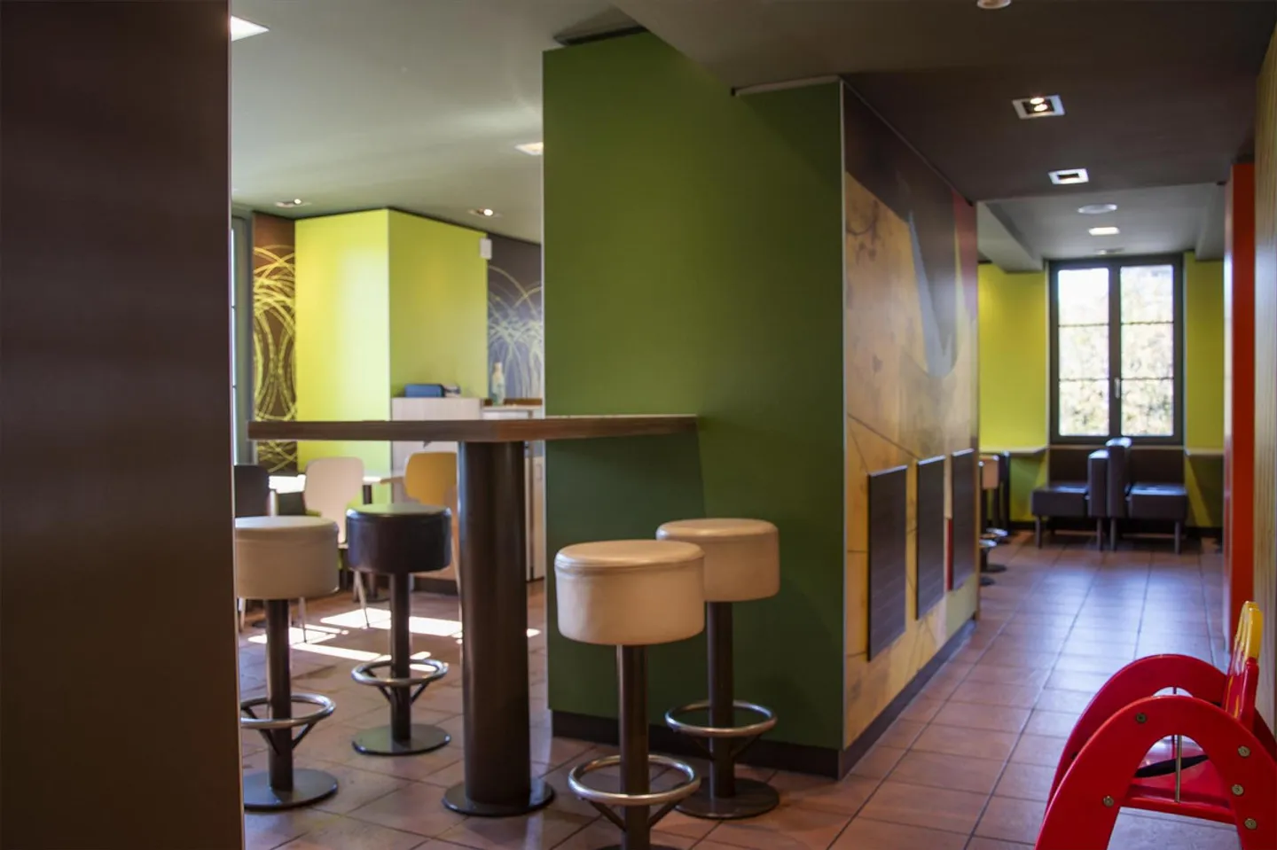 Restaurant dans un emplacement privilégié à Lyss - Photo 18 sur 18