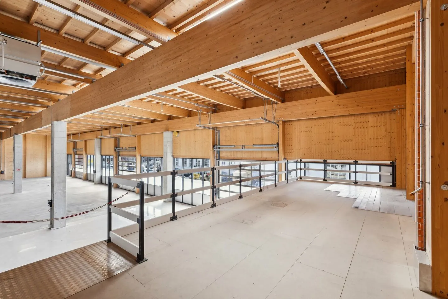 Immeuble mixte à louer - Photo 8 sur 11