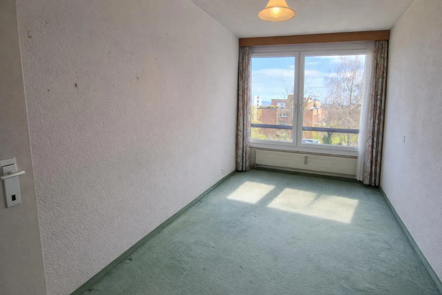 Vivere tranquillo in periferia - Foto 8 di 11