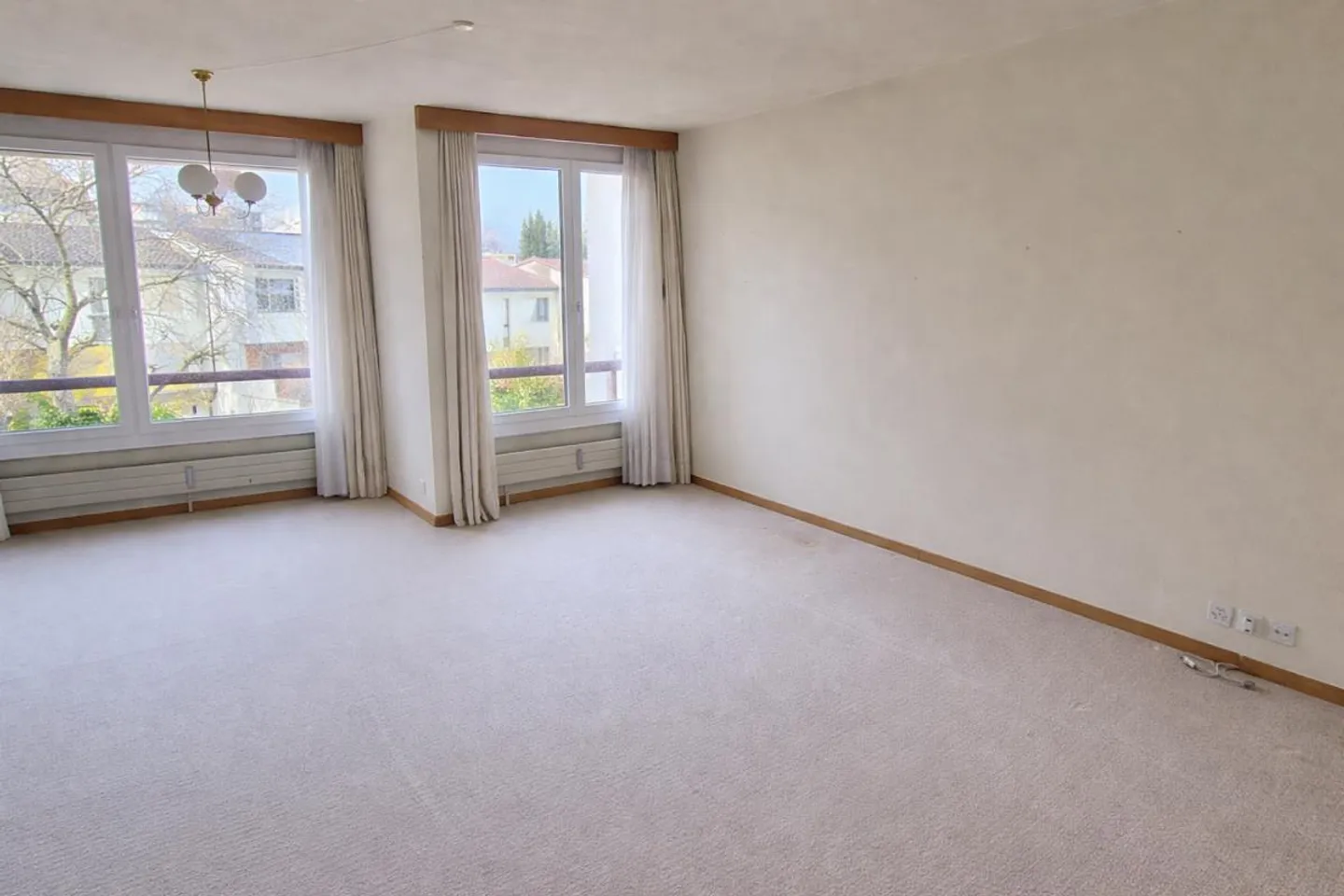 Vivere tranquillo in periferia - Foto 5 di 11