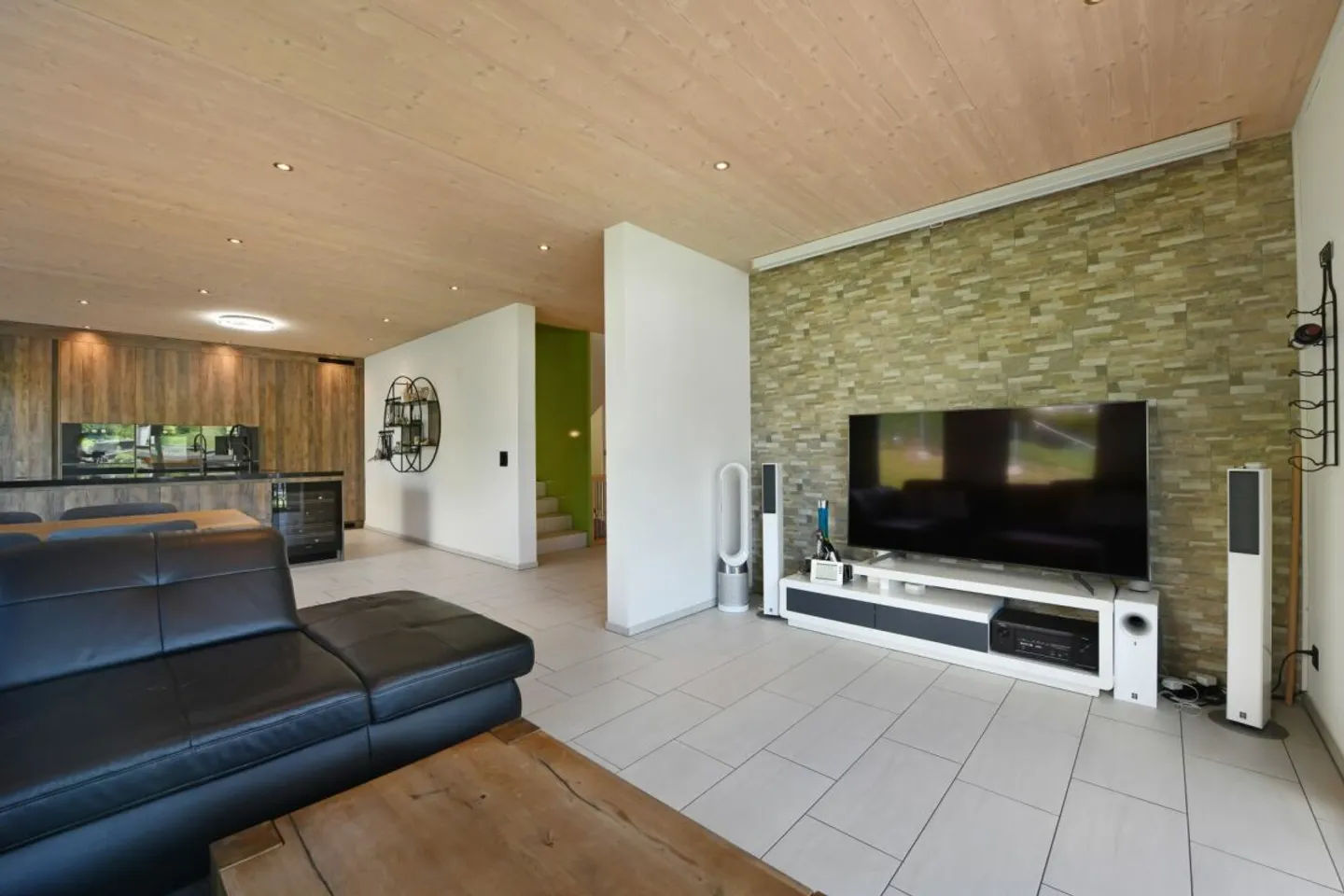 Vivere con vista: Casa da sogno con appartamento e oasi benessere - Foto 9 di 46