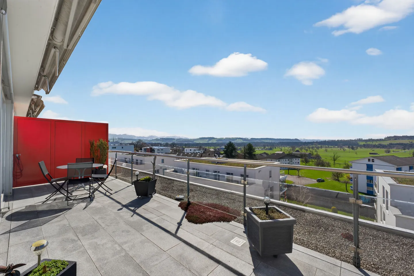 Exclusive 3.5-room penthouse apartment with a wide view in a quiet location in Geuensee - Photo 11 of 13