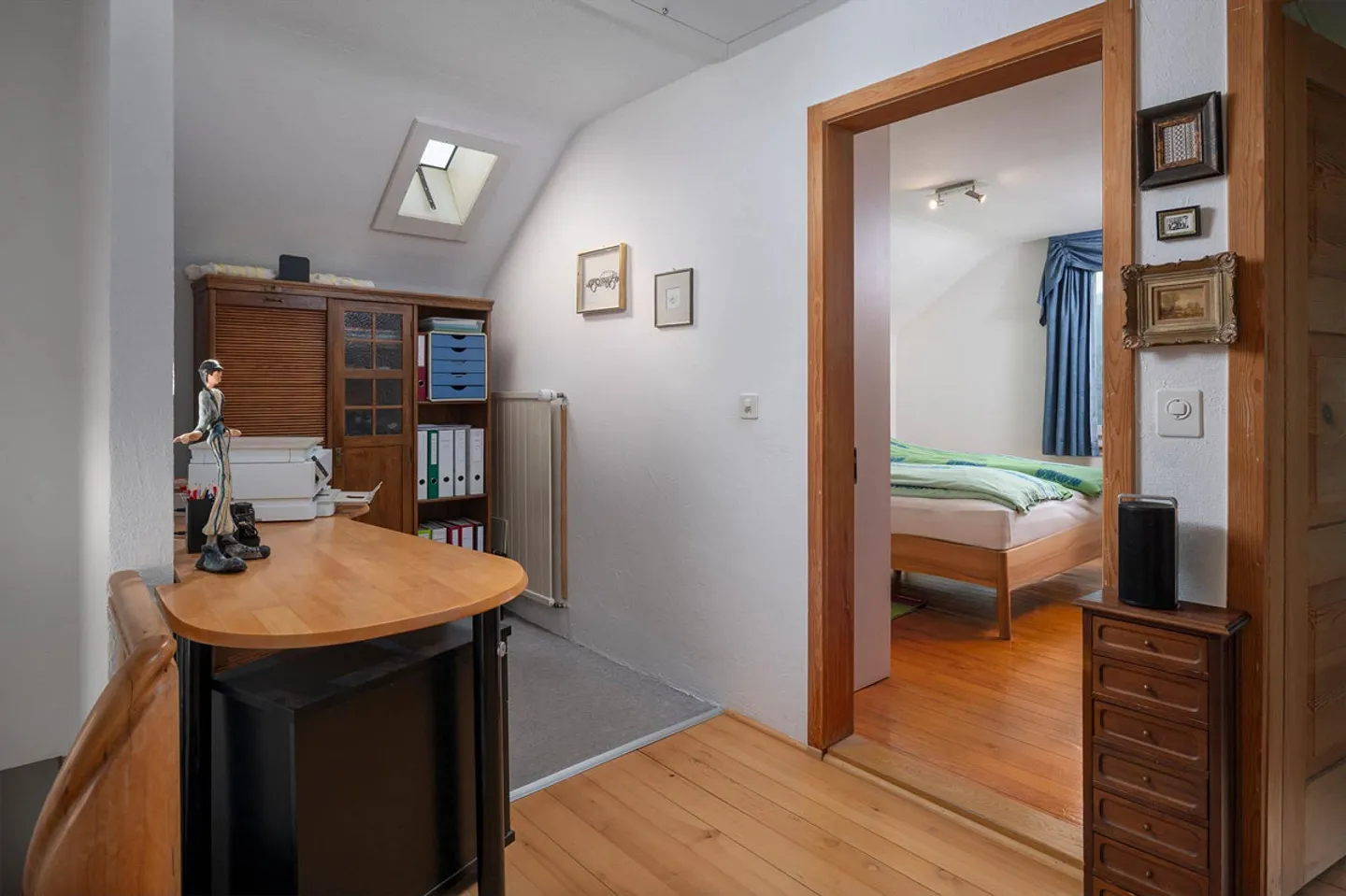 Charming single-family home with a large garden and lots of potential! - Photo 8 of 17