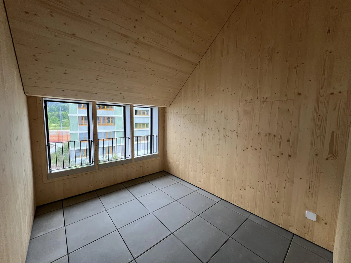 Appartamento duplex ristrutturato di alta qualità nella migliore posizione quotidiana - Foto 9 di 10