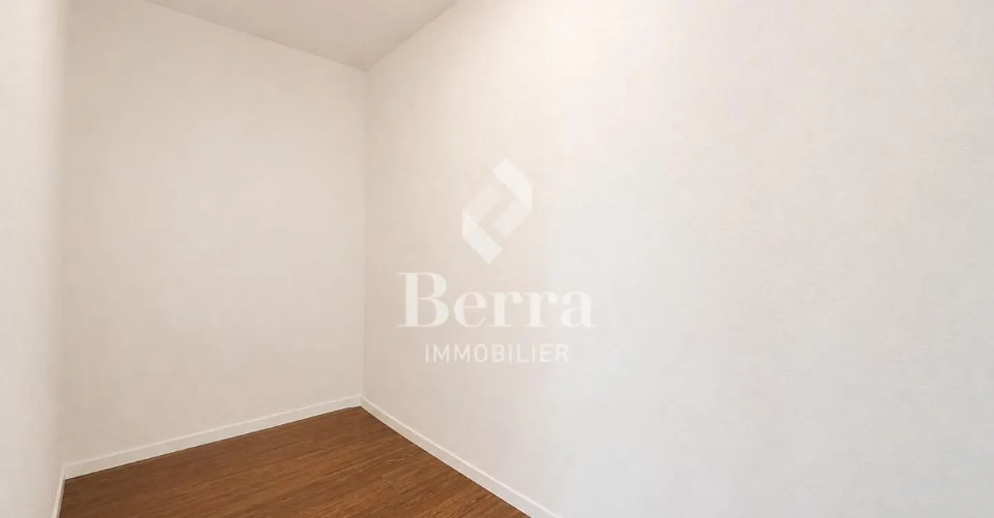 3.5 Room New Apartment with Garden in a Small PPE - Photo 11 of 13