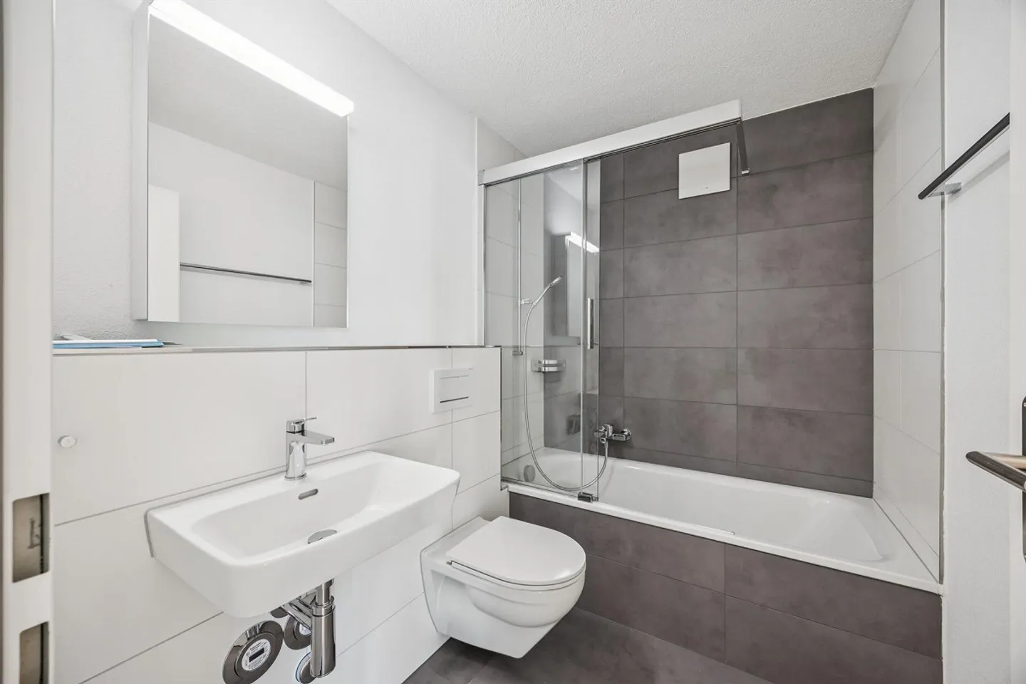 Nouvelle brillance, nouvelle maison fraîchement rénovée ! - Photo 3 sur 5