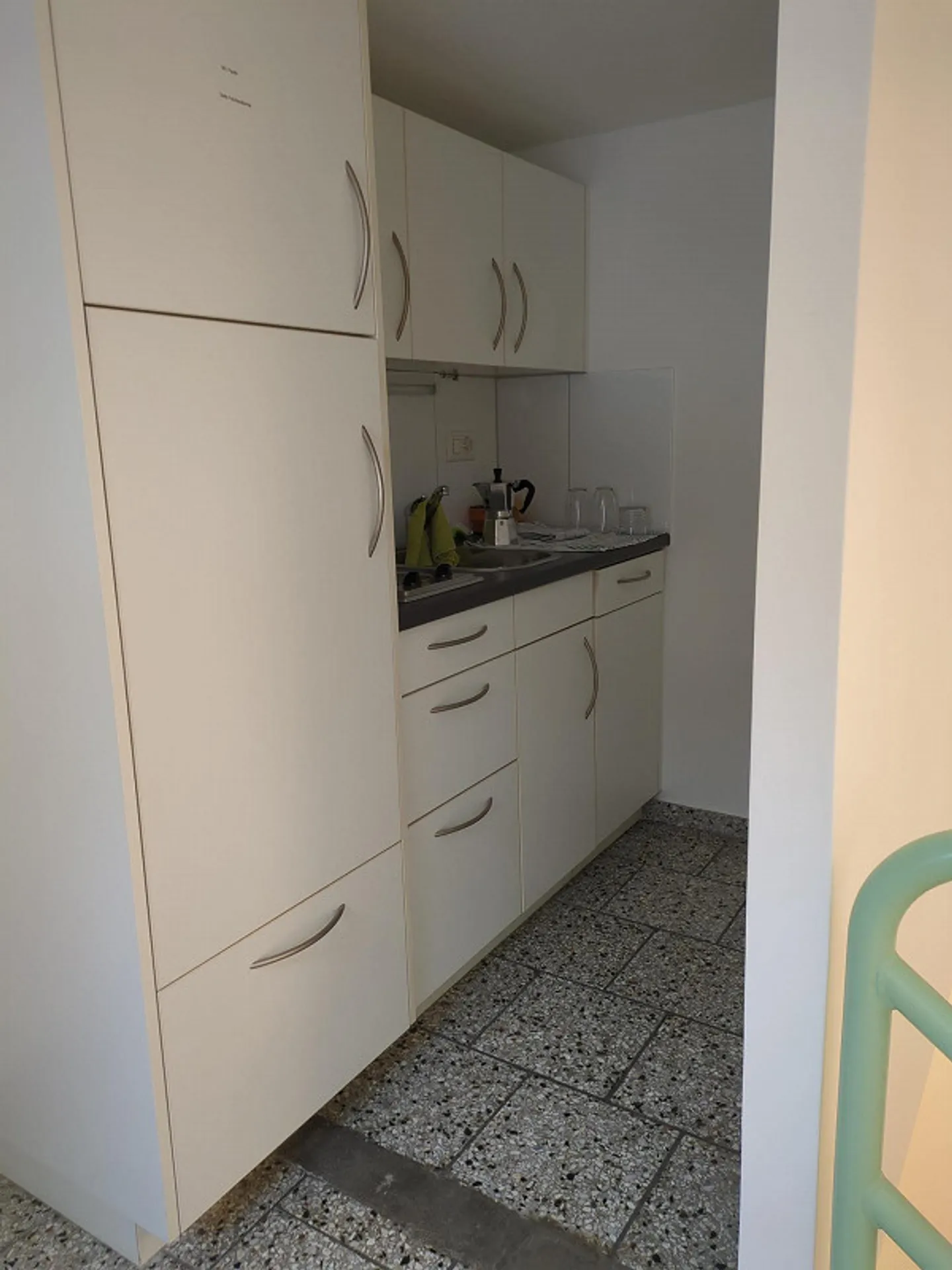 Ufficio singolo con ingresso e cucina/WC condivisi - Foto 4 di 4