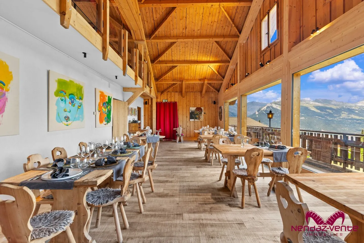 Magnifico chalet con appartamenti in residenza principale - Foto 3 di 20