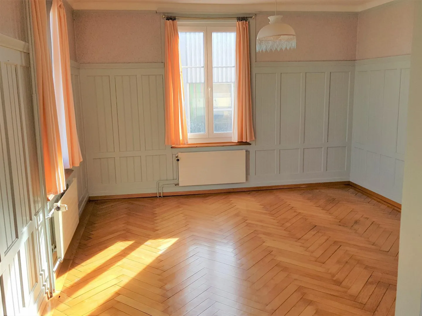 Spacious Maisonette Apartment - Photo 7 of 18