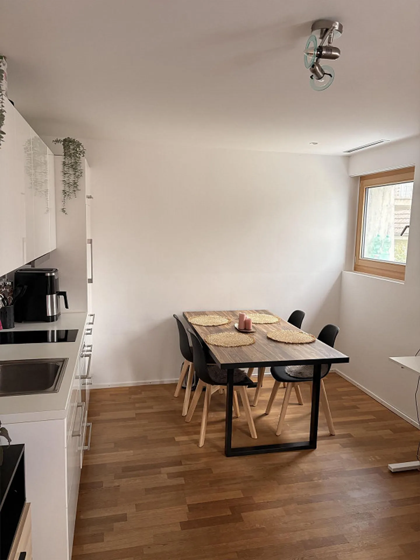 2 Room Apartment - Photo 5 of 10