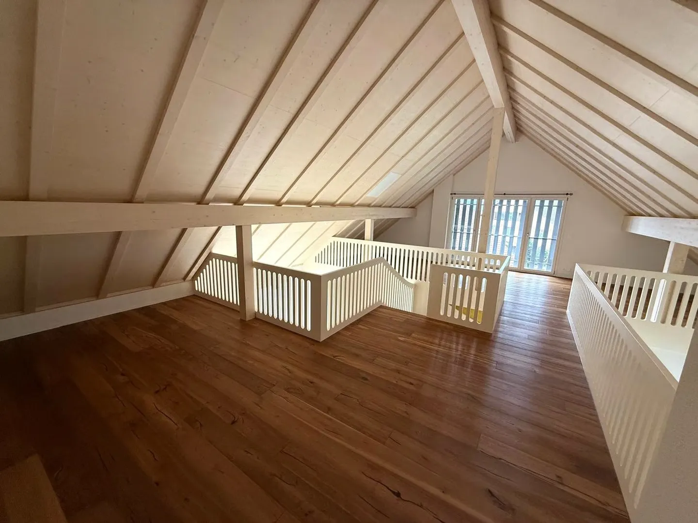 Appartement lumineux de 4,5 pièces avec deux balcons et une grande galerie - Photo 21 sur 22