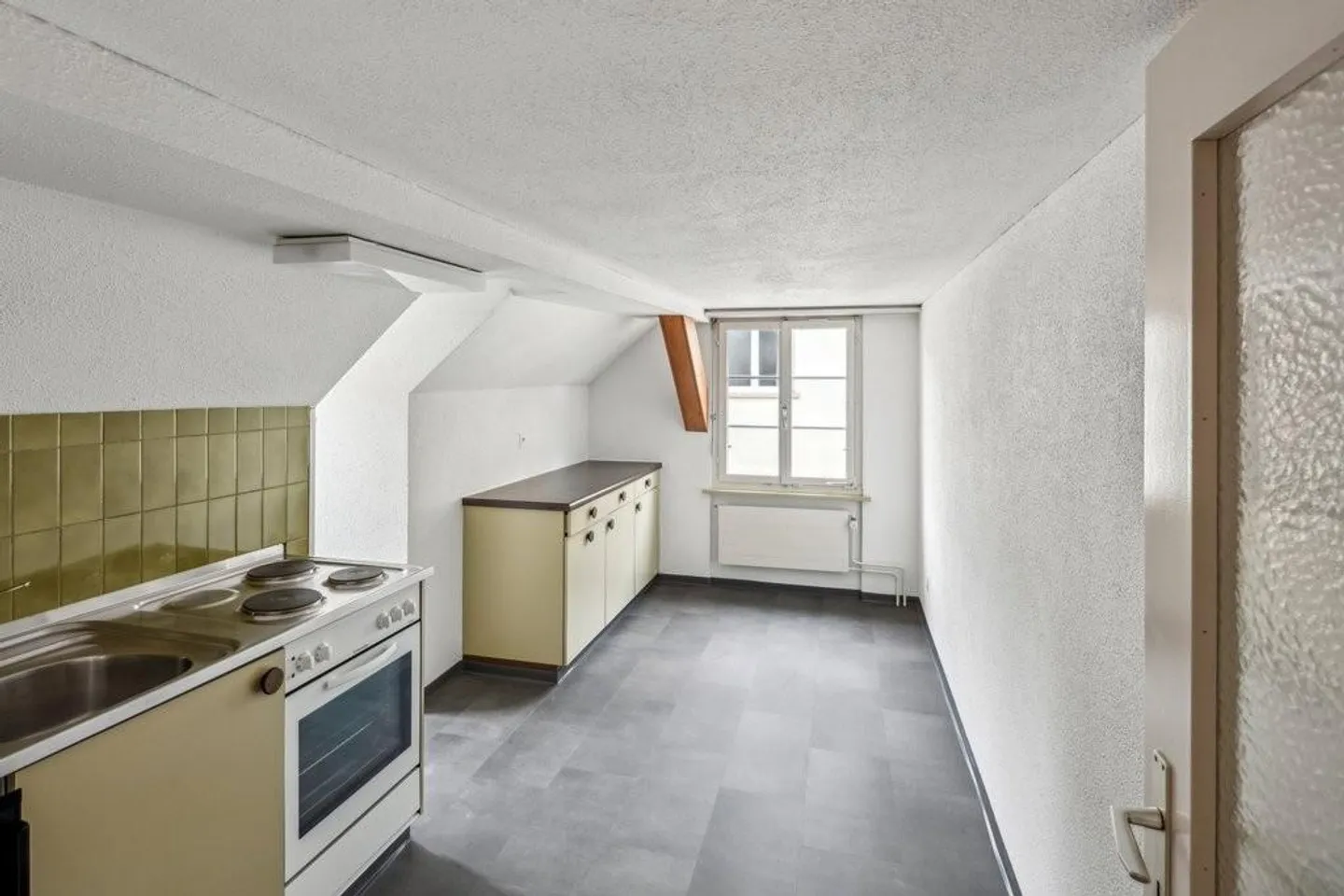 Appartamento mansardato accogliente nel cuore della città - Foto 5 di 7