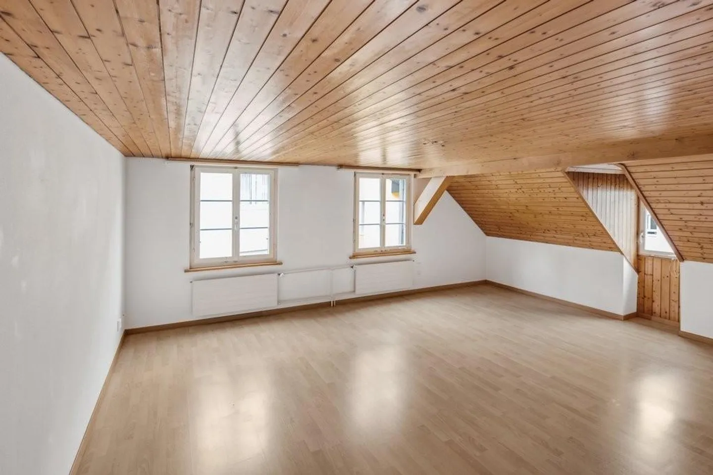 Appartamento mansardato accogliente nel cuore della città - Foto 2 di 7