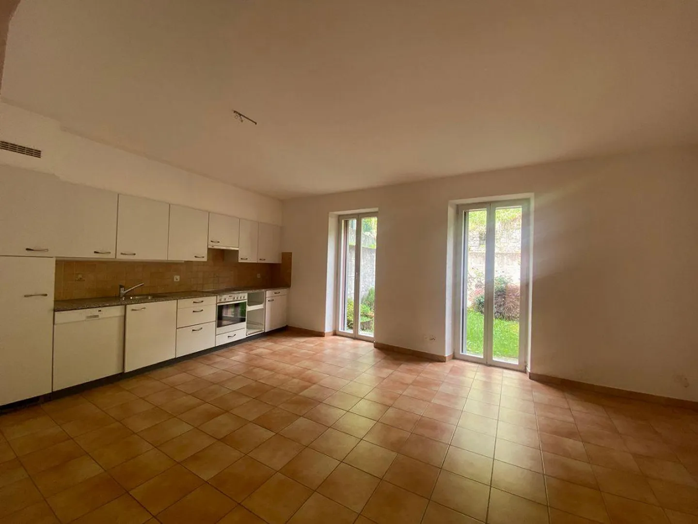 Arogno - Appartamento 4.5 stanze con giardino privato - Foto 8 di 9