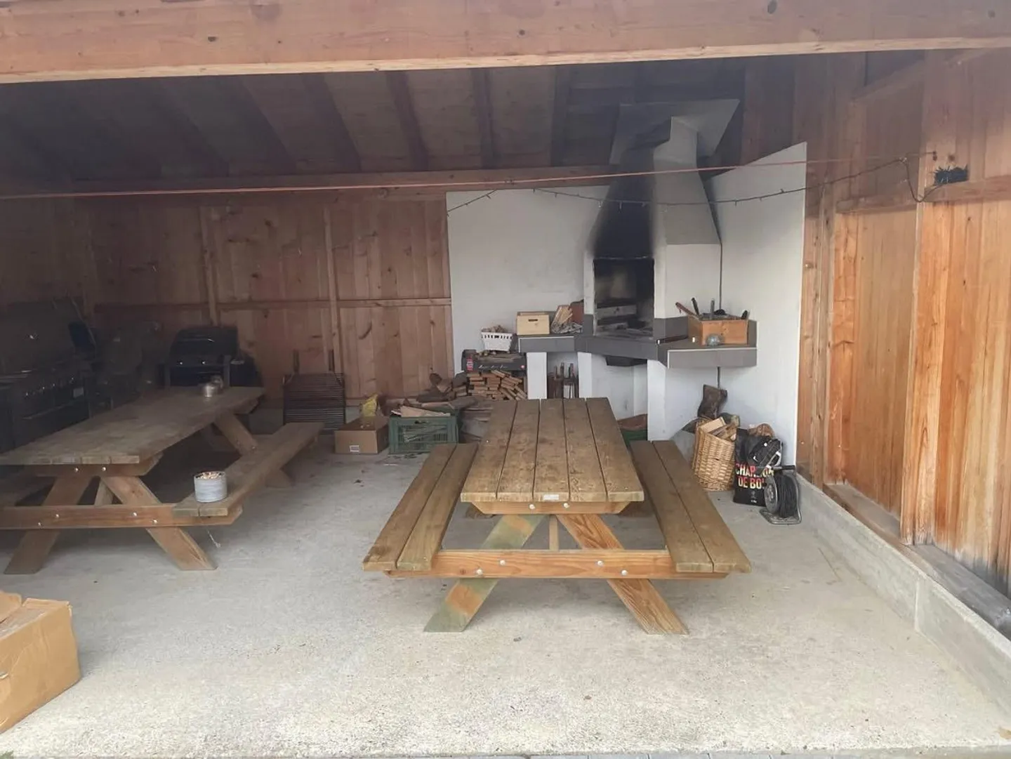 Charmante 4,5-Zimmer-Wohnung mit Aussicht in Boécourt - Foto 3 von 11