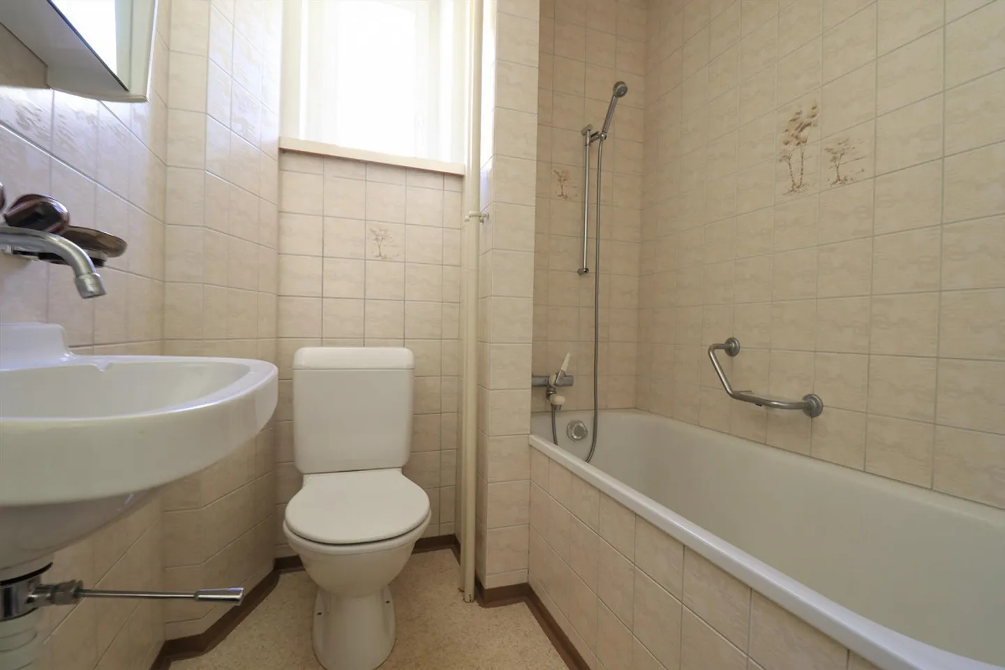 Charmante Wohnung mit Balkon - Foto 8 von 8