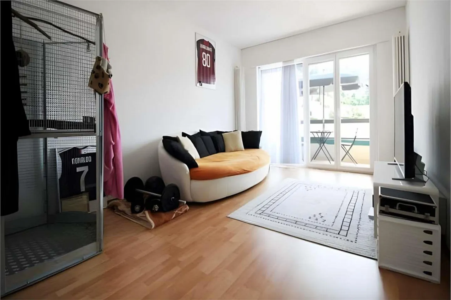 Bellissimo appartamento di 2,5 stanze all'ultimo piano con vista - Foto 7 di 9