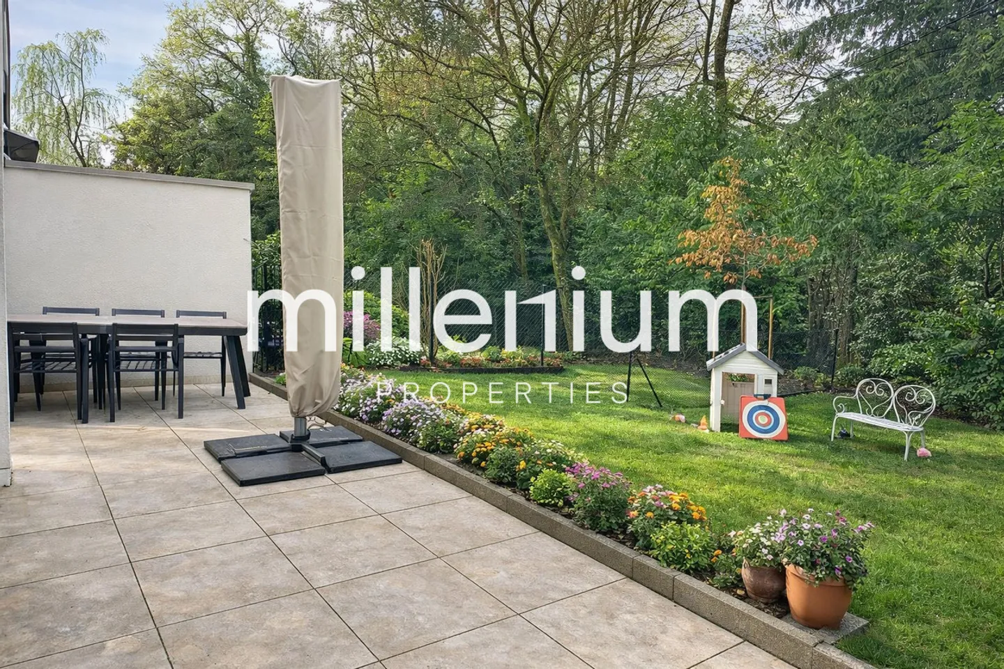 Wunderschönes modernes Haus in Lancy - Foto 1 von 8