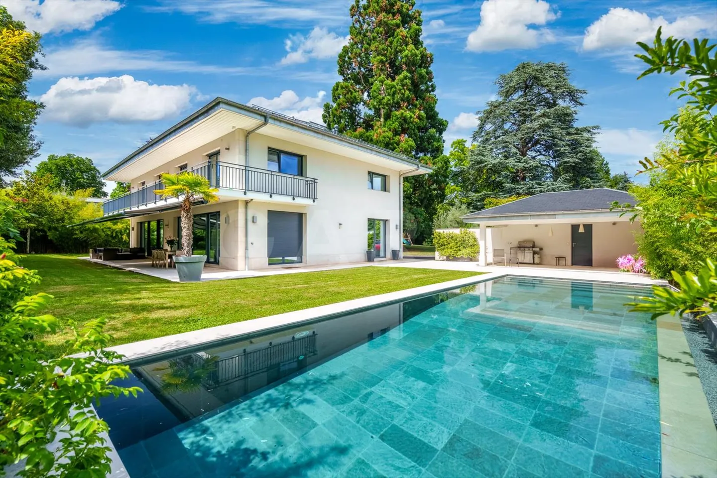CONTEMPORARY HOUSE - Photo 1 of 13
