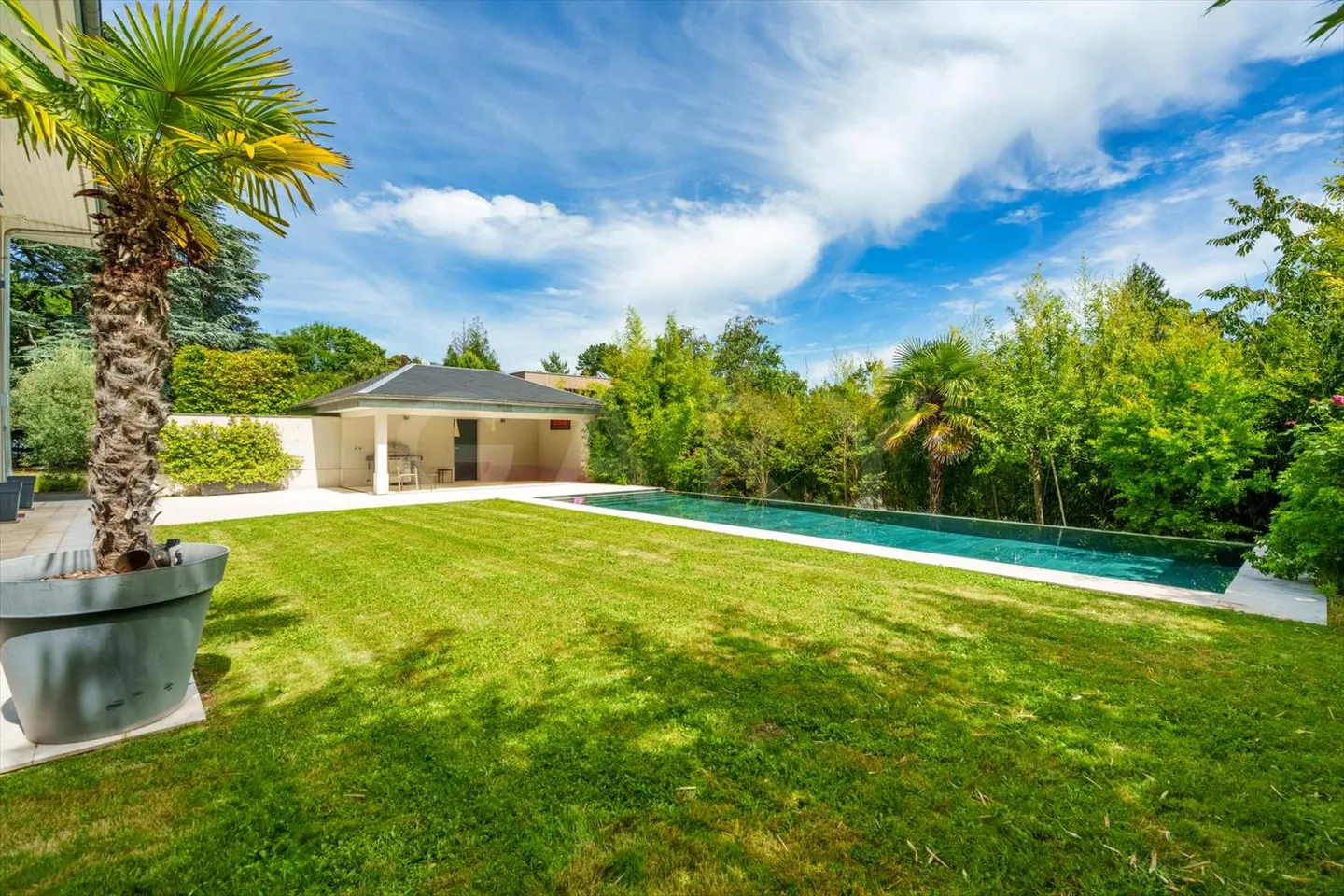 CONTEMPORARY HOUSE - Photo 5 of 13