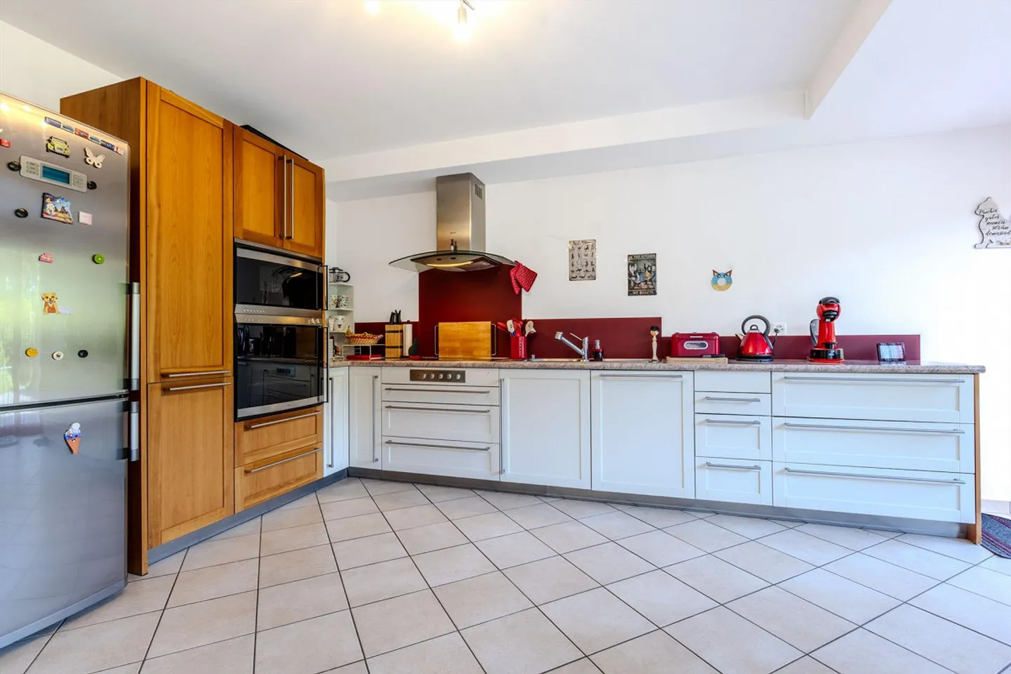 Villa with two residential units 6.5 with garden in the green surroundings of Carabbia - Photo 3 of 13