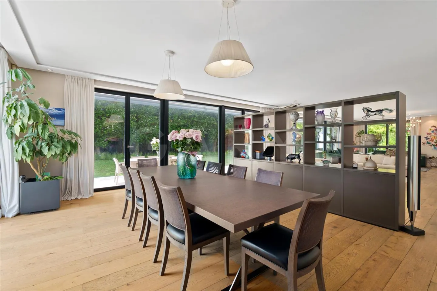 CONTEMPORARY HOUSE - Photo 8 of 13