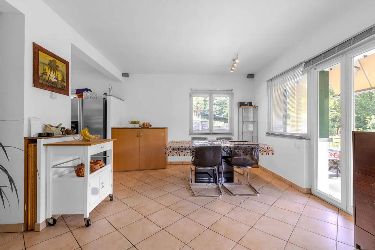 Villa with two residential units 6.5 with garden in the green surroundings of Carabbia - Photo 12 of 13