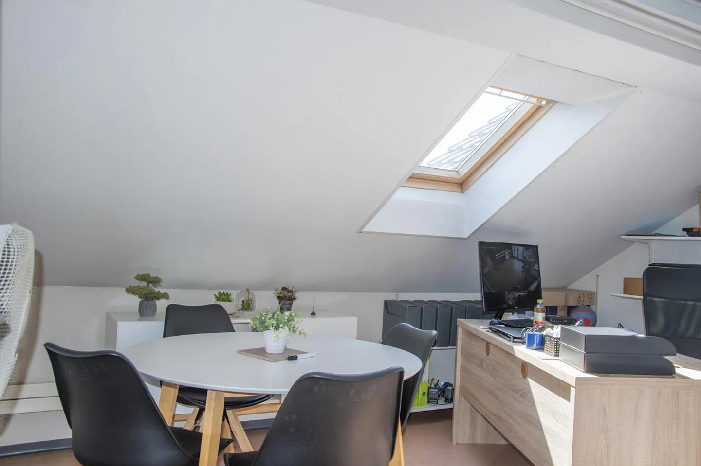 Spazi di vendita e di pratica - nel cuore di Lyss - Foto 12 di 12