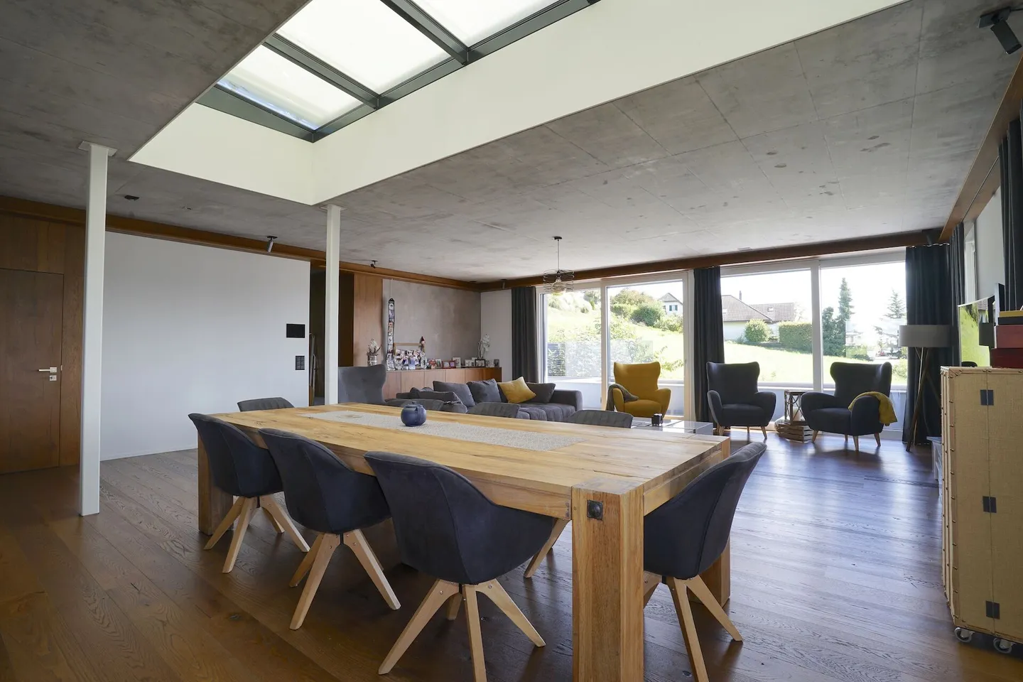UNICO APPARTAMENTO CON TERRAZZA E PISCINA, VISTA LONTANA E MASSIMO COMFORT ABITATIVO - Foto 6 di 13