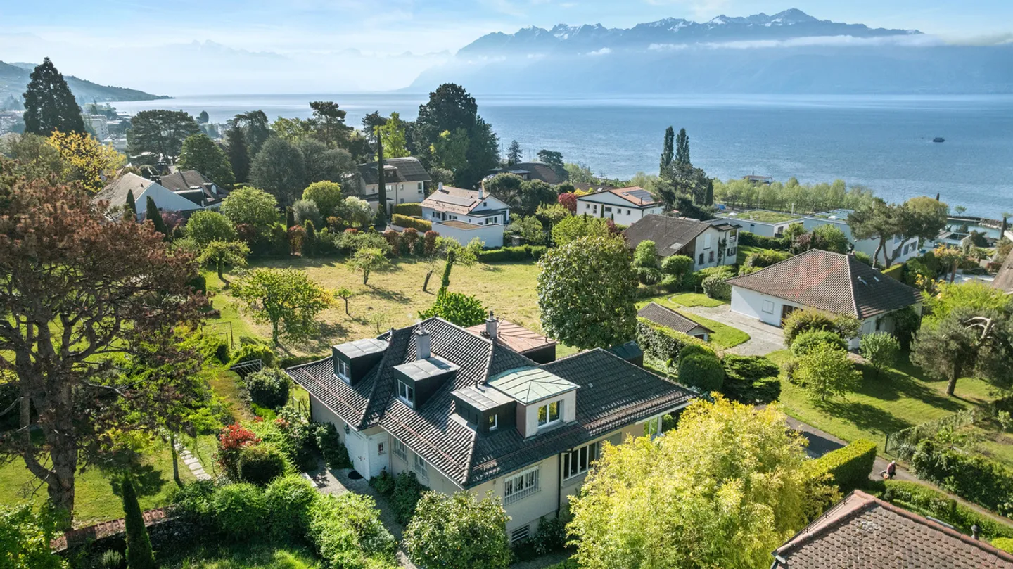 8,5-Zimmer-Haus - Foto 1 von 13