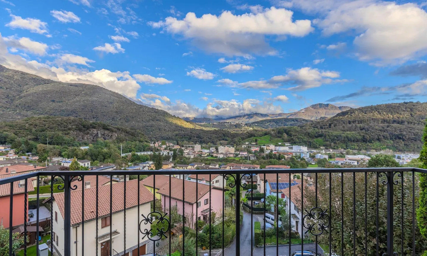 Villa avec 4,5 pièces et appartement individuel séparé à Torricella - Photo 2 sur 9