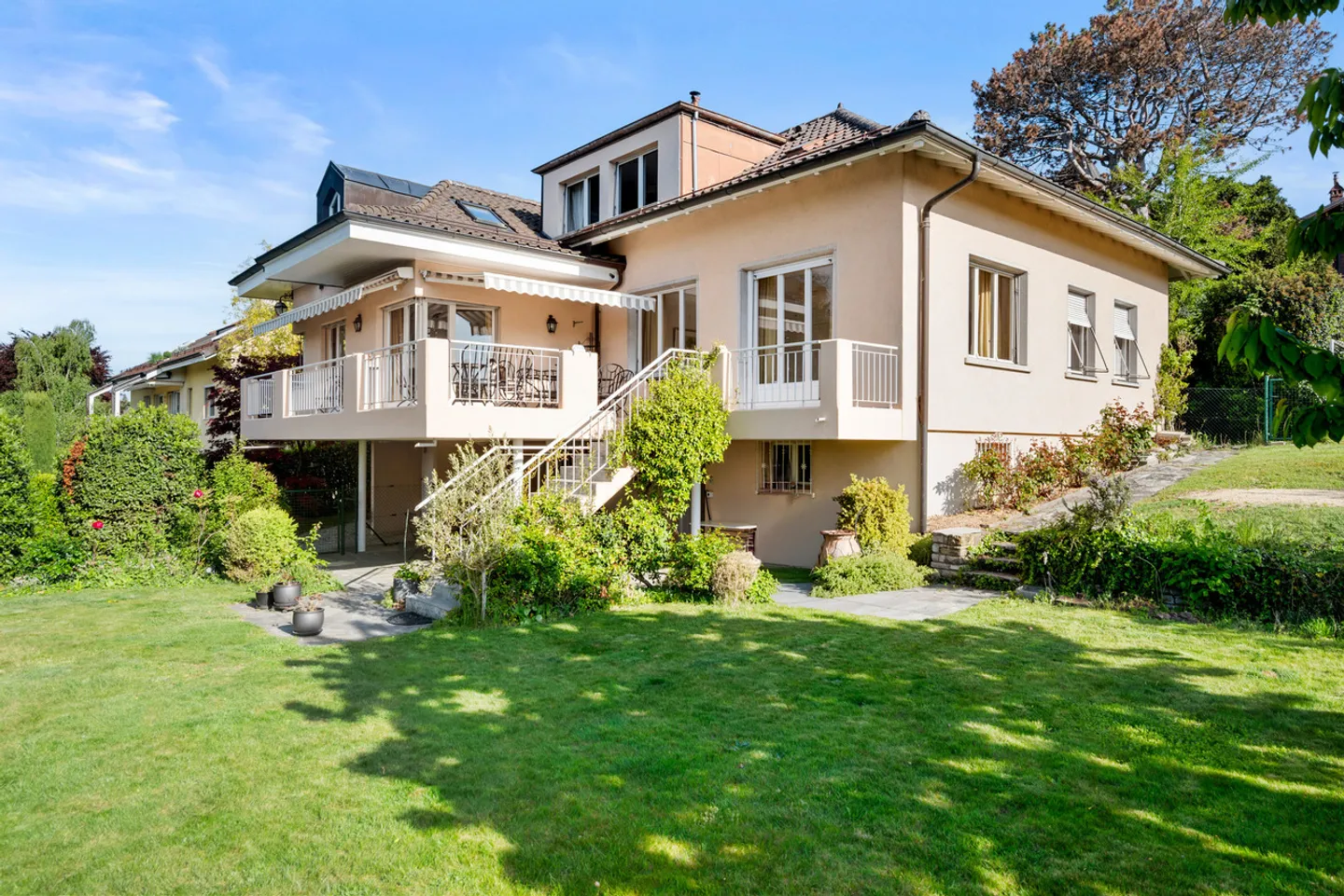 8,5-Zimmer-Haus - Foto 2 von 13