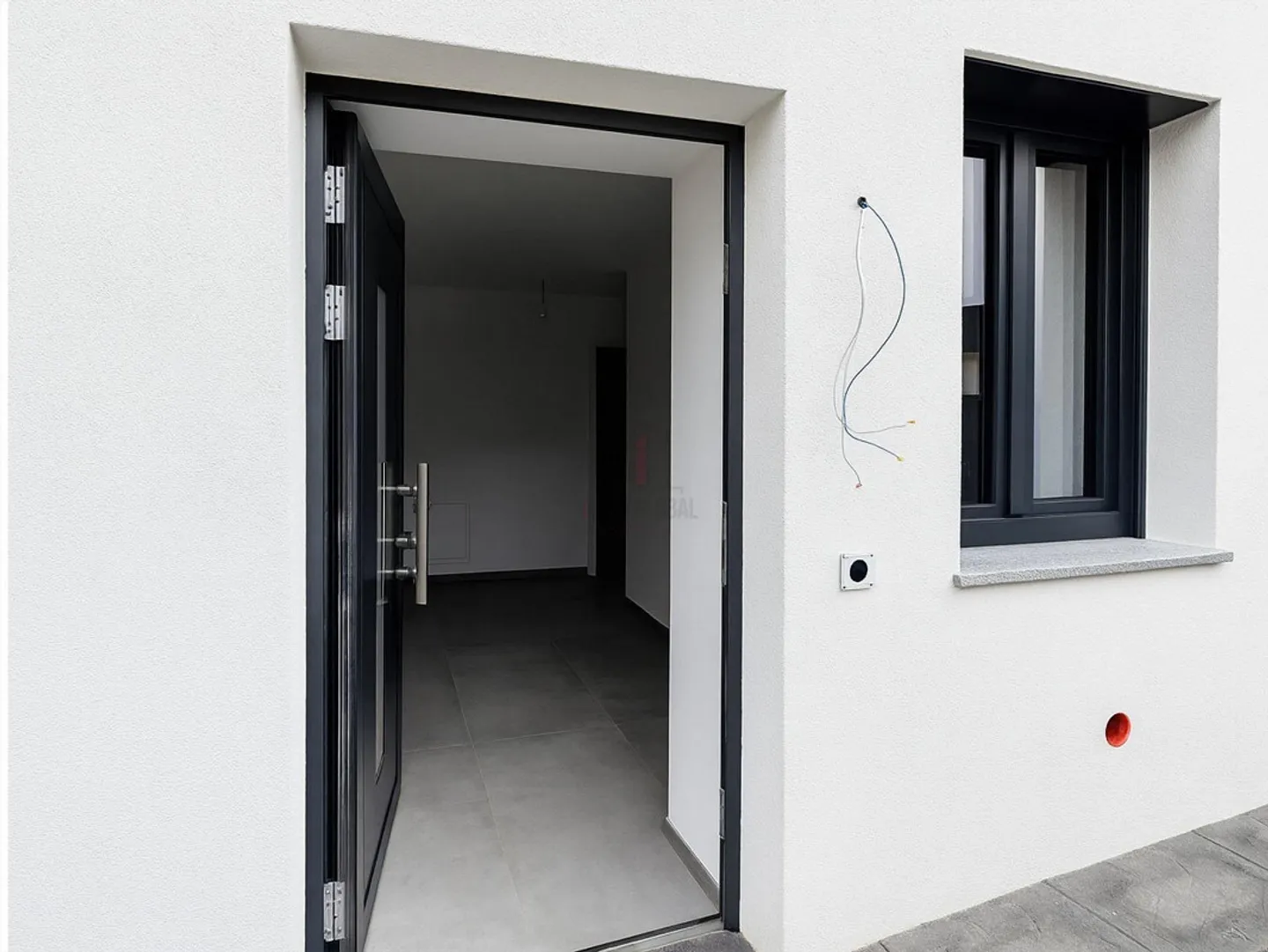 INTIME ET ACCUEILLANT DEUX PIÈCES À STABIO - Photo 2 sur 10