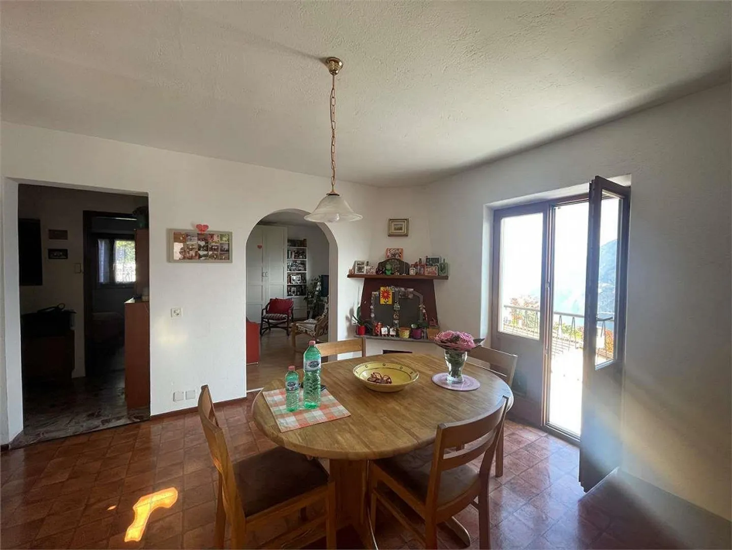 Casa con due unità abitative e vista mozzafiato sul lago a Carona - Foto 5 di 10