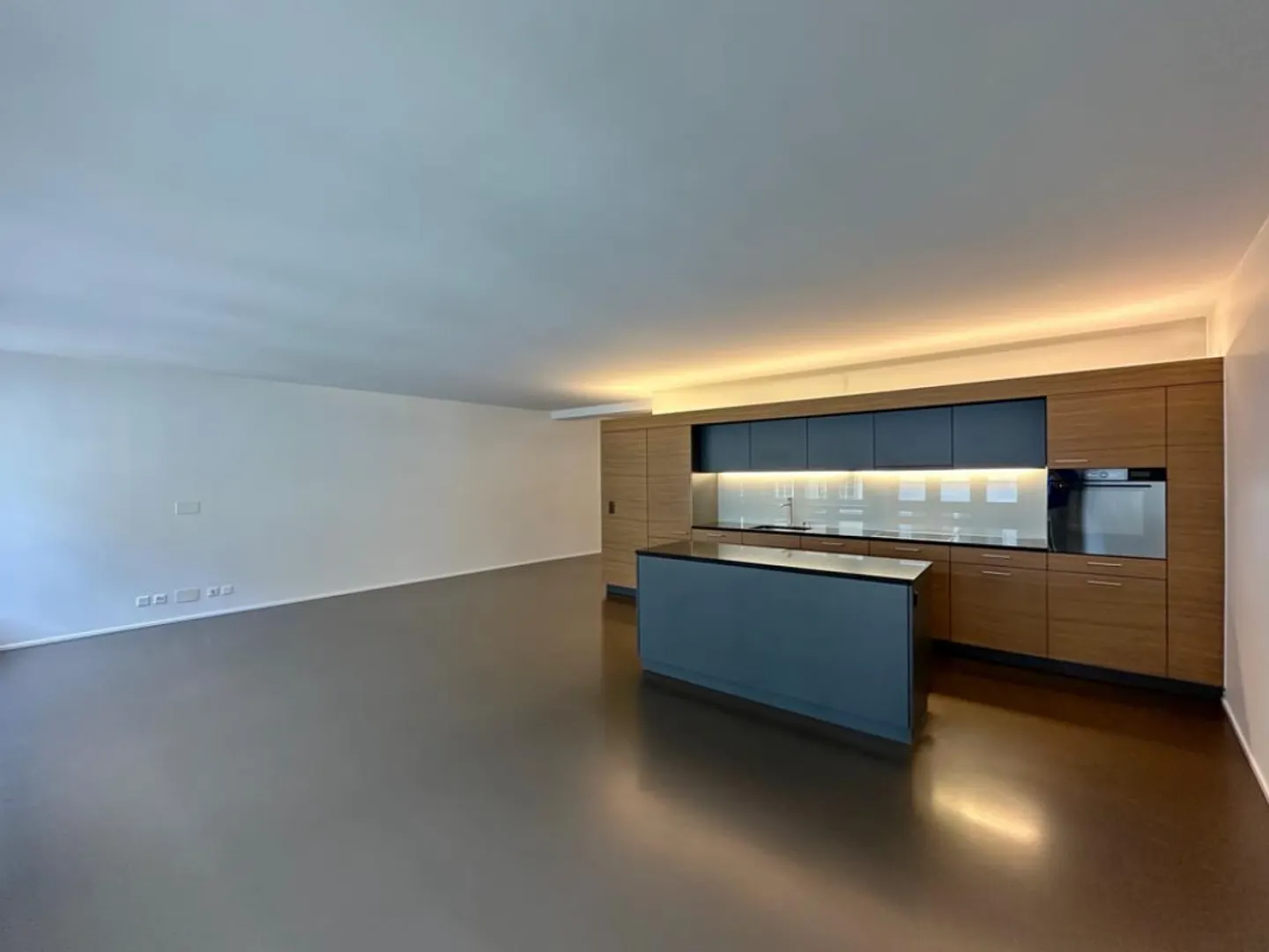 Stylish Living in the Heart of Lucerne's Old Town - Photo 3 of 9