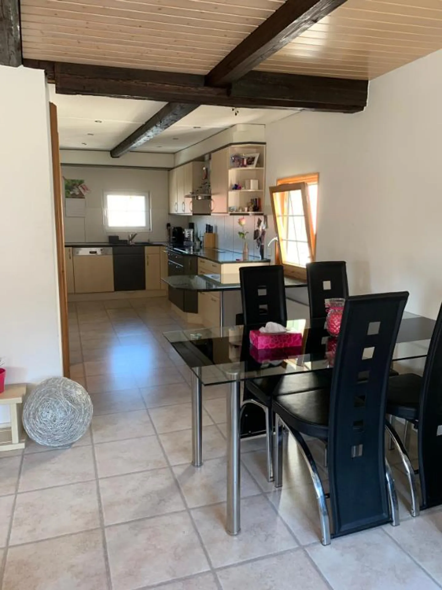 Appartamento affascinante di 4,5 stanze nel centro di Herisau - Foto 3 di 8