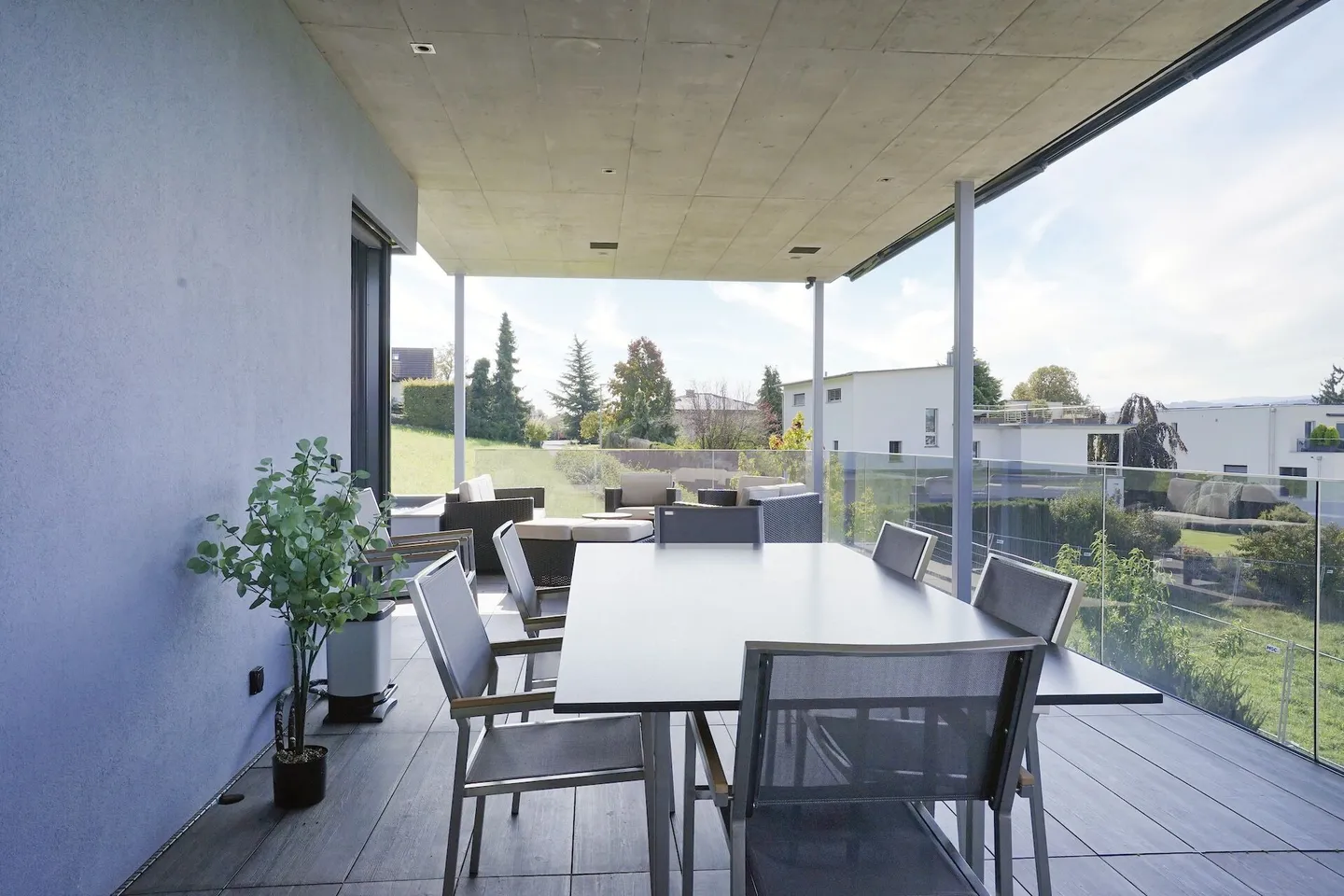 UNICO APPARTAMENTO CON TERRAZZA E PISCINA, VISTA LONTANA E MASSIMO COMFORT ABITATIVO - Foto 13 di 13