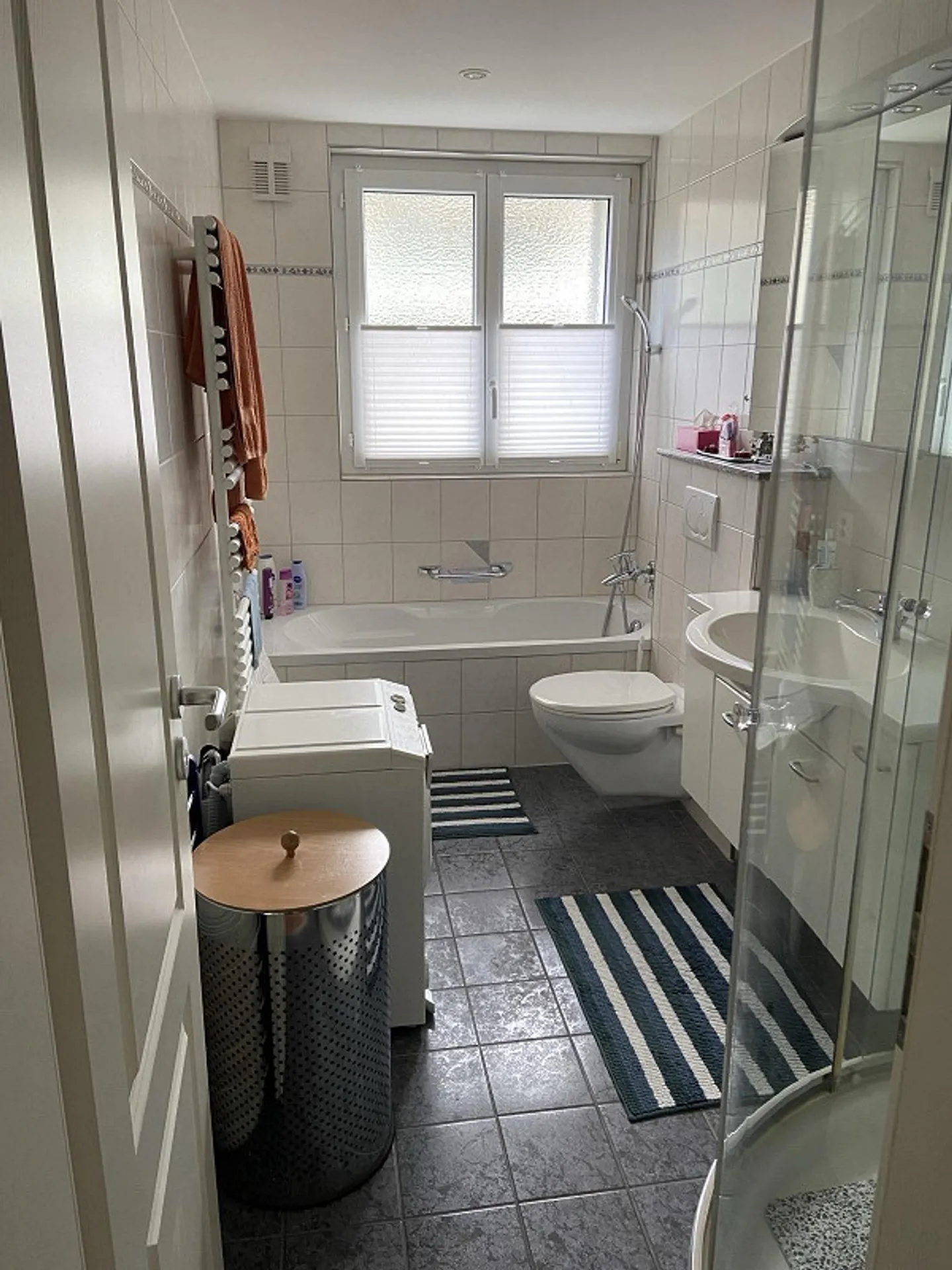 Charming and bright 4-room apartment for rent from 01.12.2026 - Photo 4 of 4
